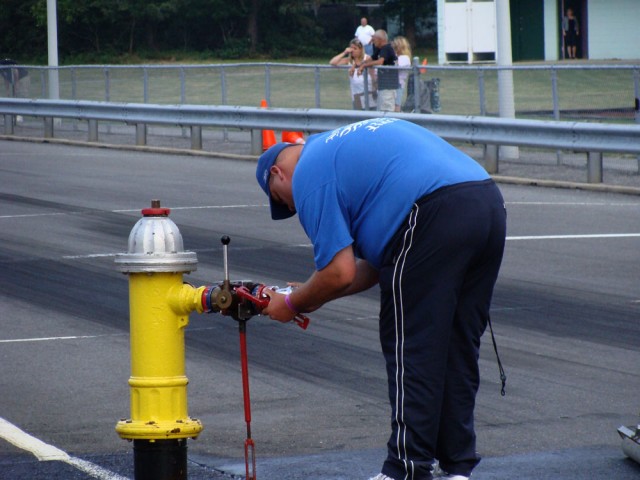 Kelly Jr. doing his thing @ the hydrant.  Selden '08